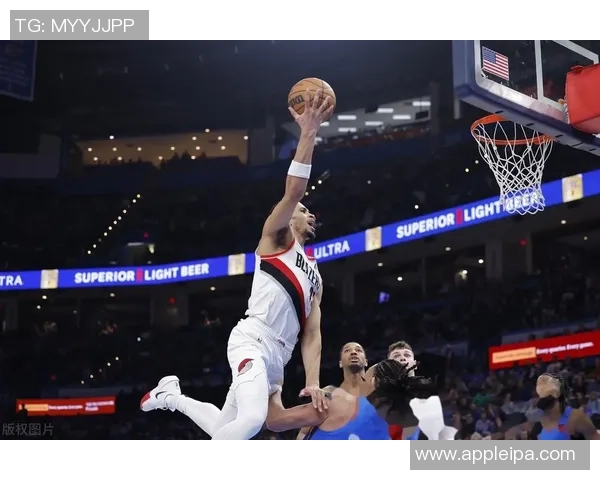 开拓者与活塞精彩对决全场录像回放及精彩瞬间分析